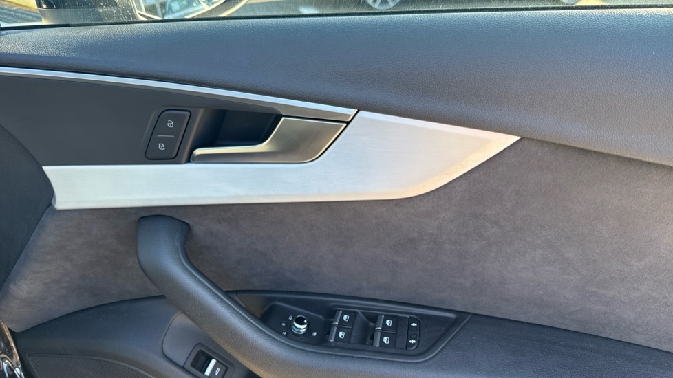 Used Audi A4 2018 for sale - 76773074: Photo 28