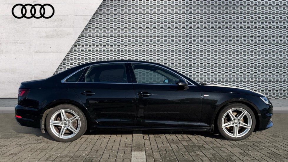 Used Audi A4 2018 for sale - 76773074: Photo 4