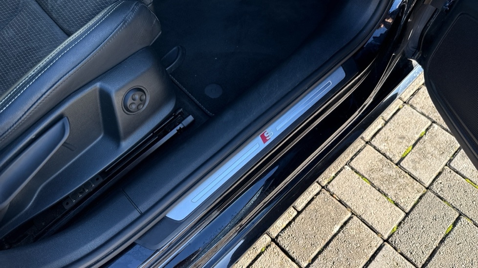 Used Audi A4 2018 for sale - 76773074: Photo 40