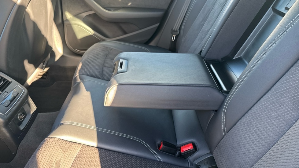 Used Audi A4 2018 for sale - 76773074: Photo 44