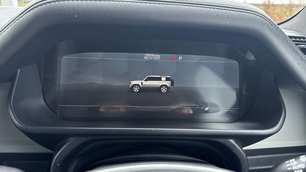 Used Land Rover Defender 2021 for sale - 76874908: Photo 13