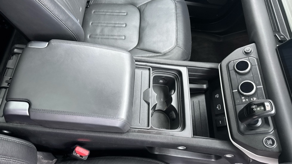 Used Land Rover Defender 2021 for sale - 76874908: Photo 28