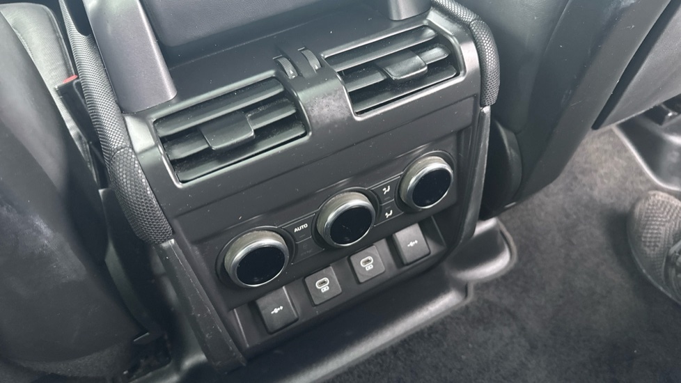 Used Land Rover Defender 2021 for sale - 76874908: Photo 33