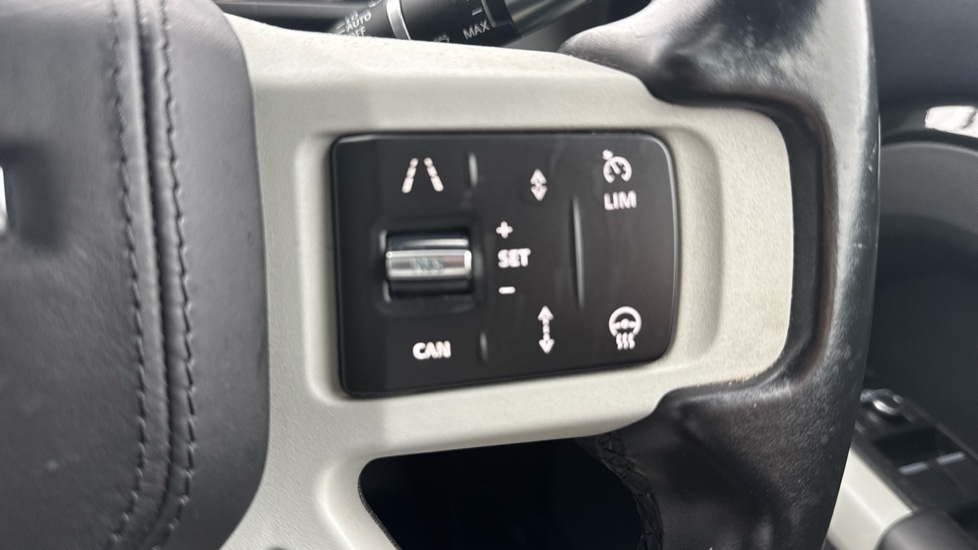 Used Land Rover Defender 2021 for sale - 76874908: Photo 38