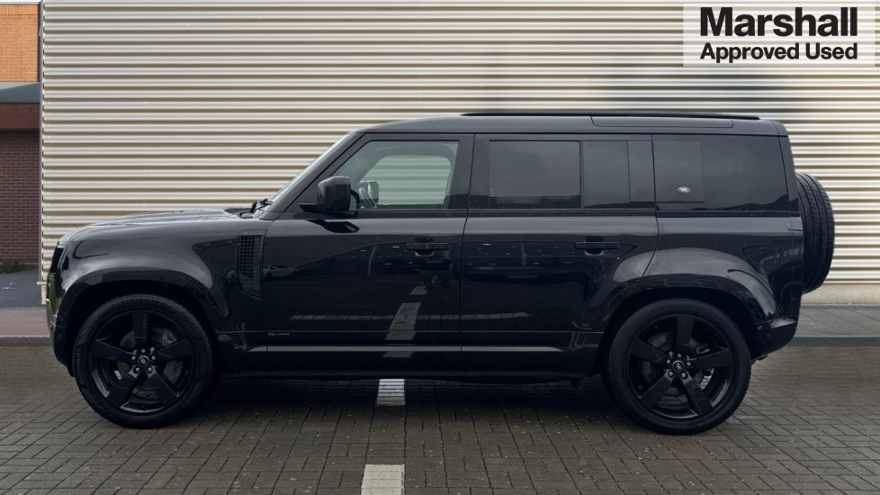 Used Land Rover Defender 2021 for sale - 76874908: Photo 6