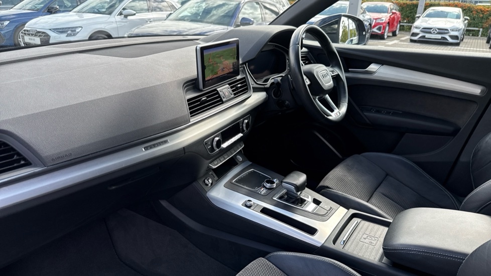 Used Audi Q5 2018 for sale - 76652453: Photo 2