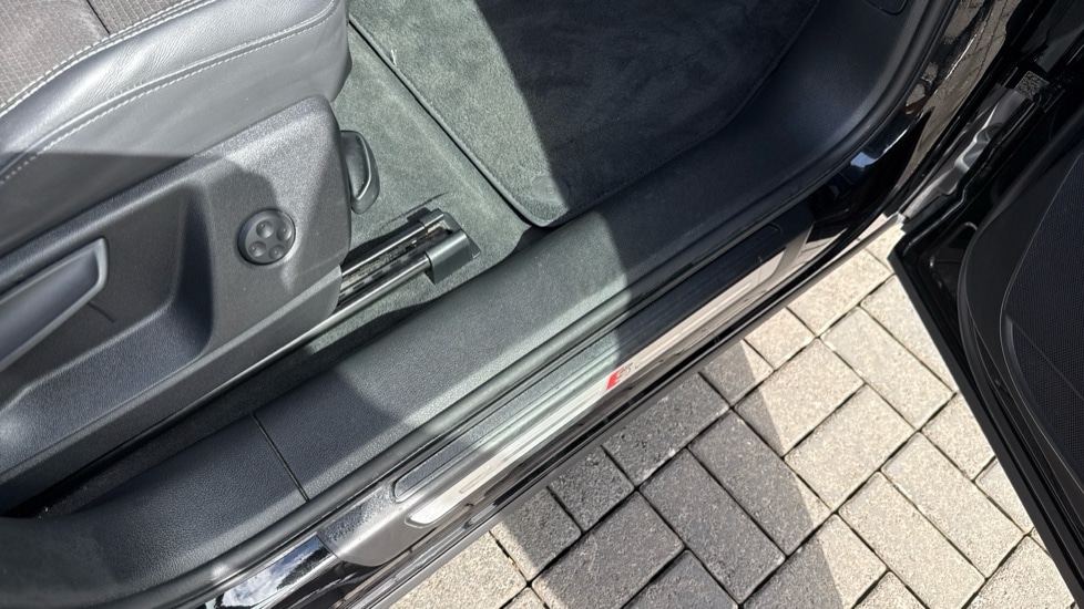 Used Audi Q5 2018 for sale - 76652453: Photo 40