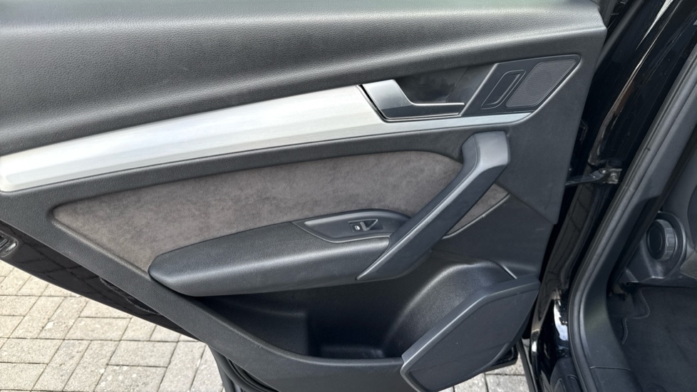 Used Audi Q5 2018 for sale - 76652453: Photo 43