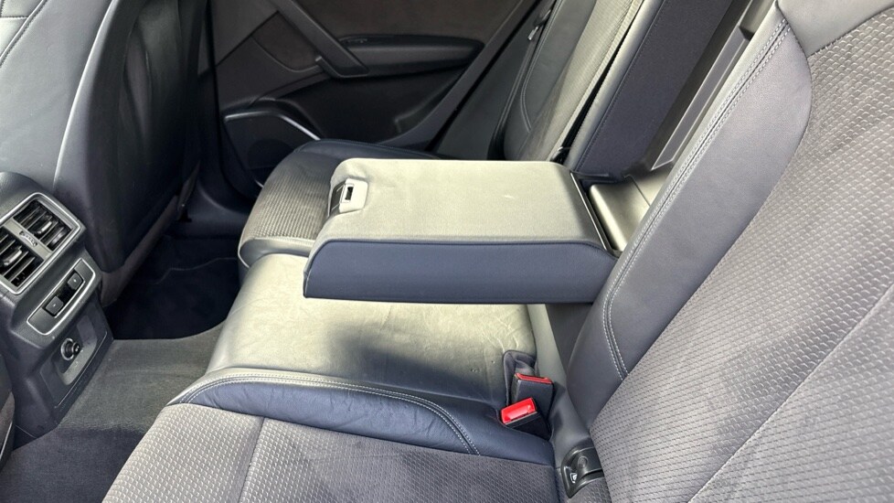 Used Audi Q5 2018 for sale - 76652453: Photo 45