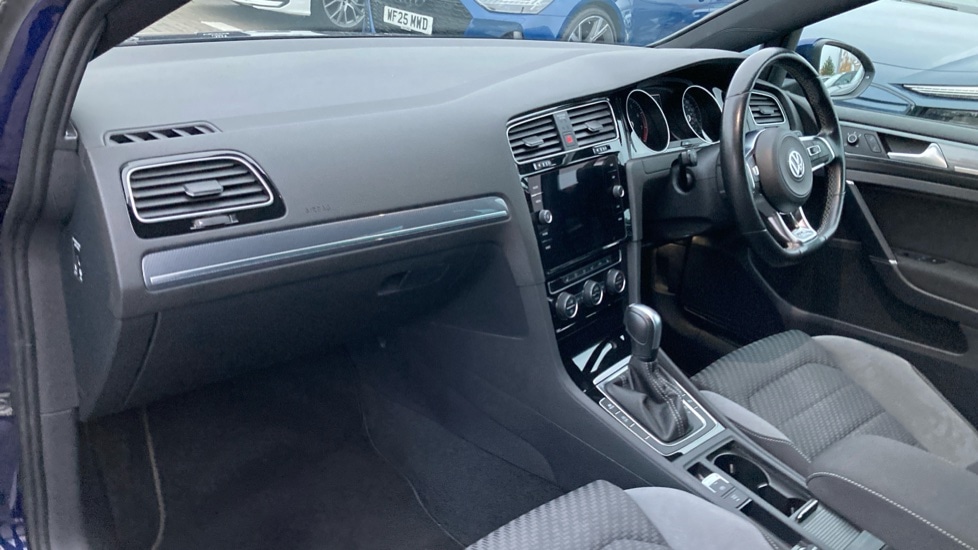 Used Volkswagen Golf 2019 for sale - 76533937: Photo 10