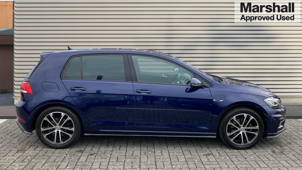 Used Volkswagen Golf 2019 for sale - 76533937: Photo 2