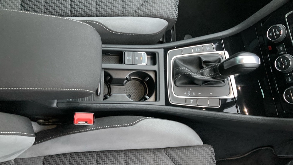 Used Volkswagen Golf 2019 for sale - 76533937: Photo 28