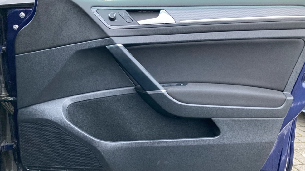 Used Volkswagen Golf 2019 for sale - 76533937: Photo 30