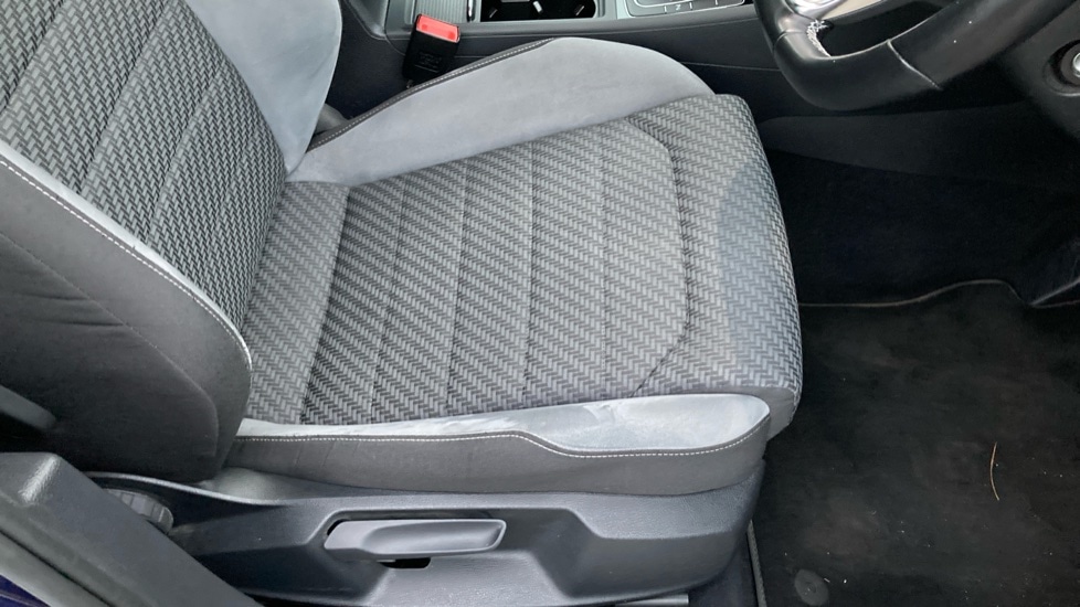 Used Volkswagen Golf 2019 for sale - 76533937: Photo 32