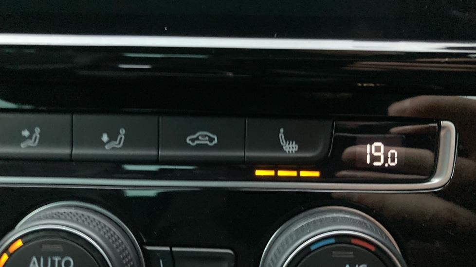 Used Volkswagen Golf 2019 for sale - 76533937: Photo 34