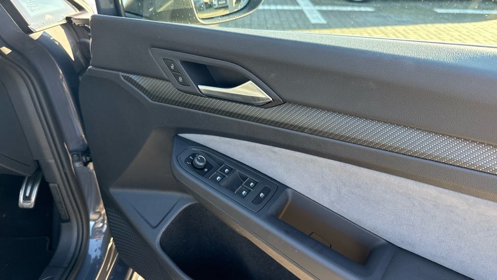 Used Volkswagen Golf 2023 for sale - 76873134: Photo 30