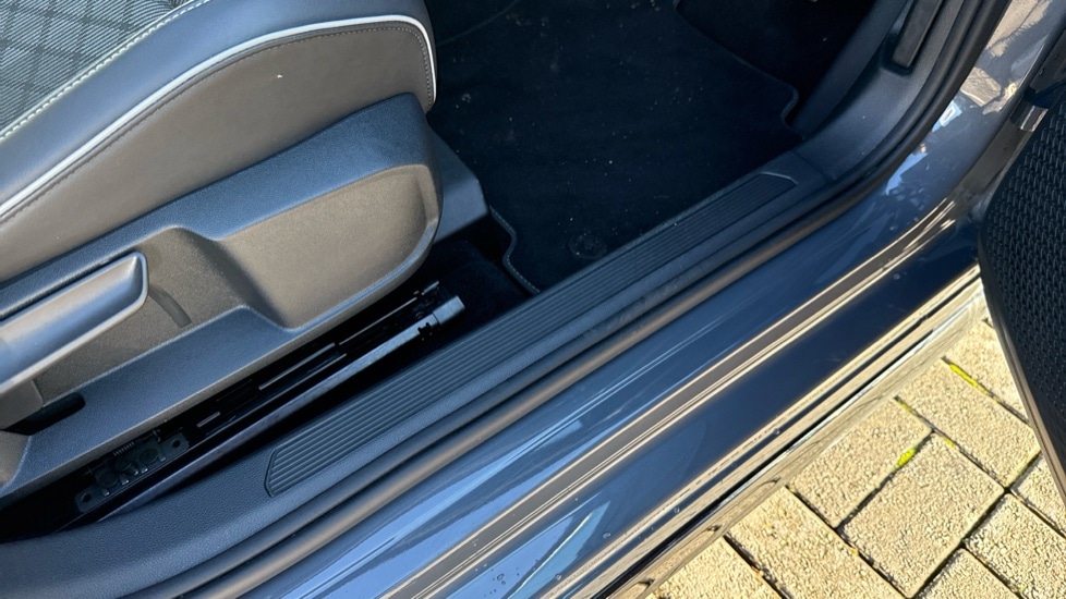 Used Volkswagen Golf 2023 for sale - 76873134: Photo 35