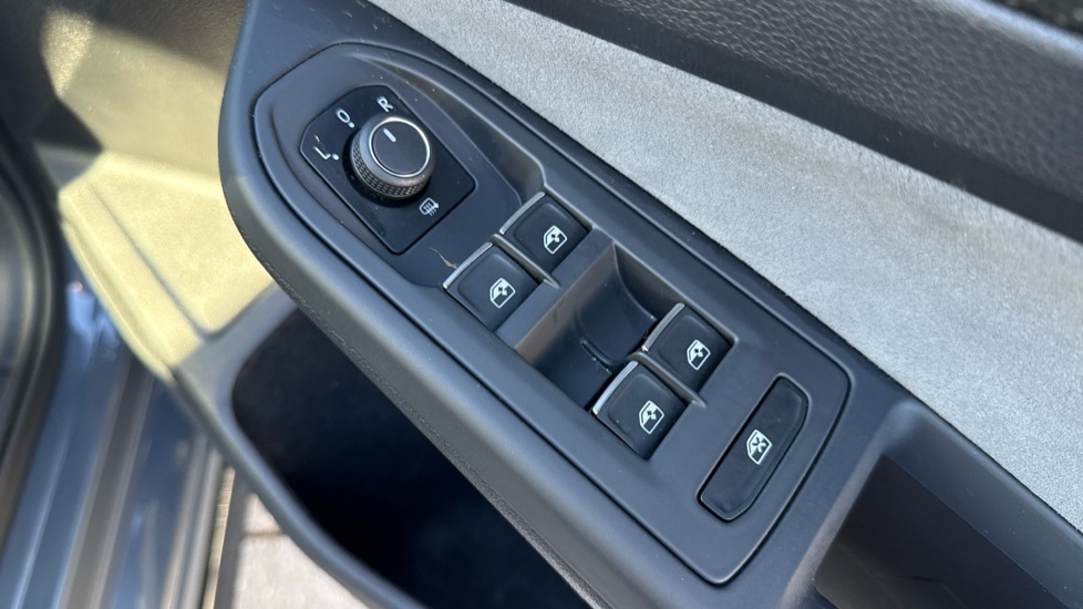 Used Volkswagen Golf 2023 for sale - 76873134: Photo 41