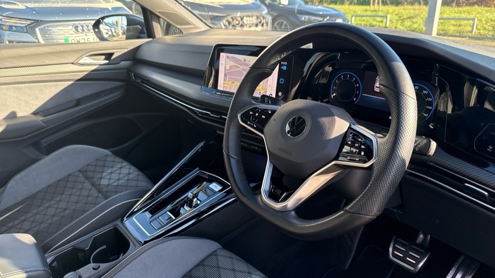 Used Volkswagen Golf 2023 for sale - 76873134: Photo 9