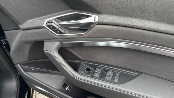 Used Audi e-tron 2021 for sale - 76146244: Photo 28