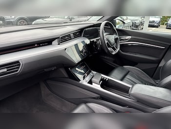 Used Audi e-tron 2021 for sale - 76146244: Photo 2