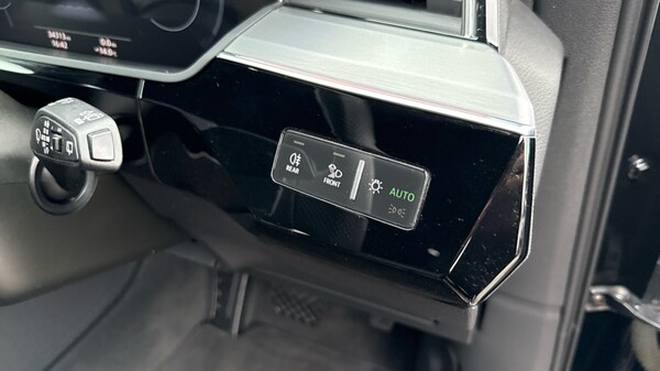 Used Audi e-tron 2021 for sale - 76146244: Photo 46