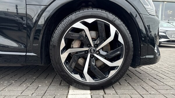 Used Audi e-tron 2021 for sale - 76146244: Photo 5