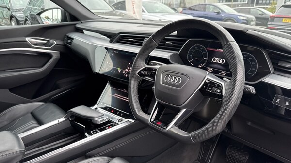 Used Audi e-tron 2021 for sale - 76146244: Photo 6