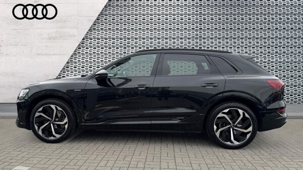 Used Audi e-tron 2021 for sale - 76146244: Photo 9