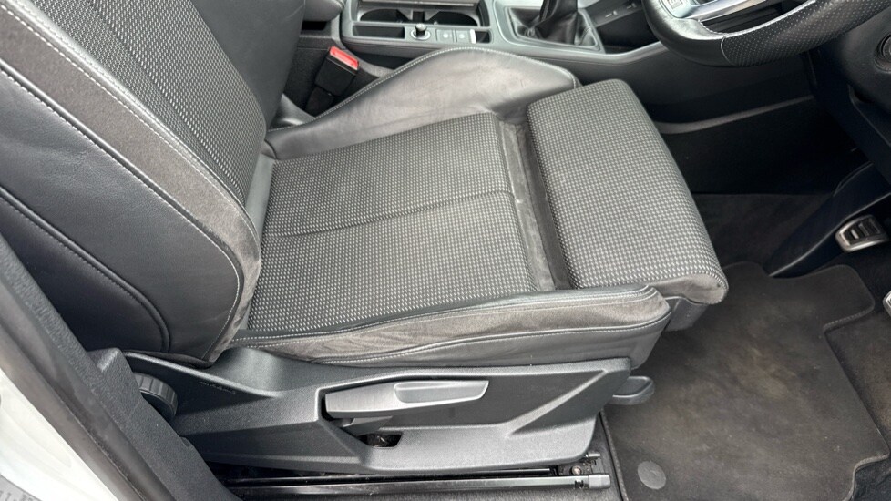 Used Audi Q3 2020 for sale - 76647825: Photo 29