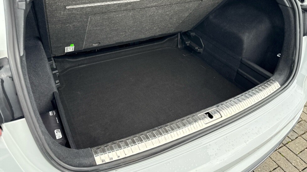 Used Audi Q3 2020 for sale - 76647825: Photo 40