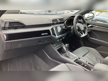 Used Audi Q3 2025 for sale - 76533997: Photo