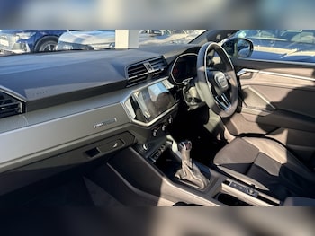 Used Audi Q3 2025 for sale - 76966693: Photo