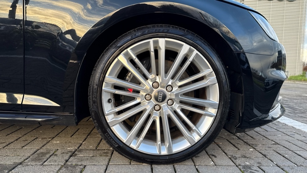 Used Audi A4 2017 for sale - 76907941: Photo 5