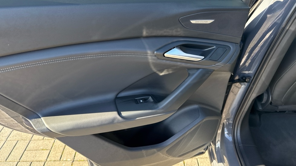 Used Audi Q6 e-tron 2025 for sale - 76660765: Photo 43