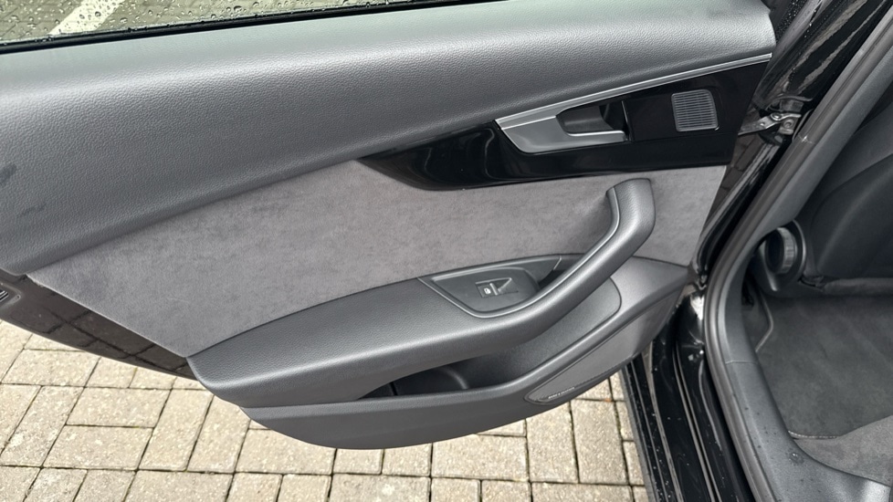 Used Audi A4 2023 for sale - 76869504: Photo 43