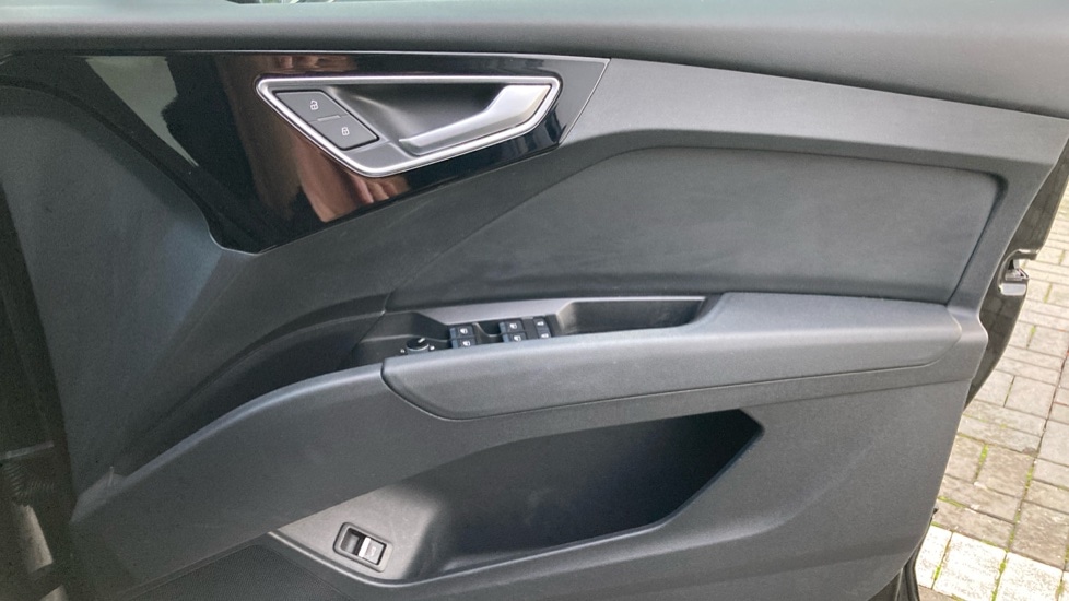 Used Audi Q4 e-tron 2021 for sale - 76872944: Photo 28