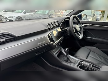 Used Audi Q3 2025 for sale - 76874469: Photo