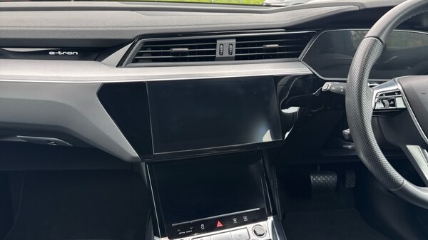 Used Audi e-tron 2021 for sale - 76007818: Photo 13