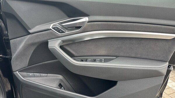 Used Audi e-tron 2021 for sale - 76007818: Photo 28