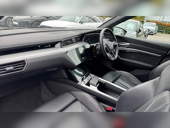 Used Audi e-tron 2021 for sale - 76007818: Photo 2
