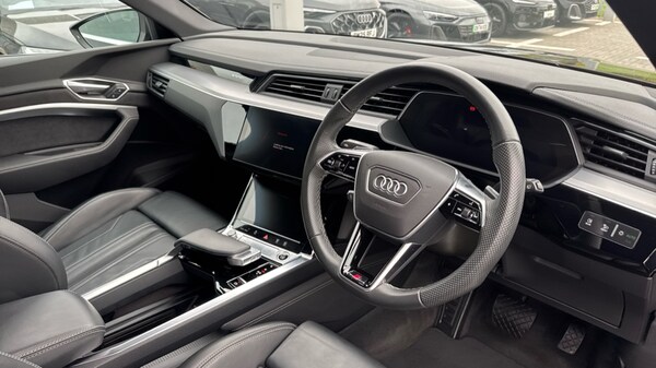 Used Audi e-tron 2021 for sale - 76007818: Photo 6