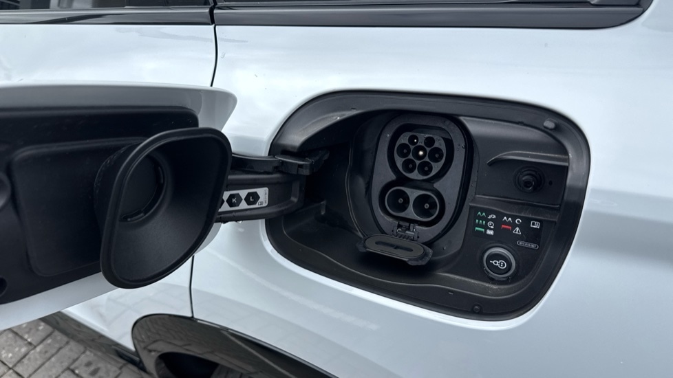 Used Audi Q6 e-tron 2025 for sale - 76871597: Photo 42