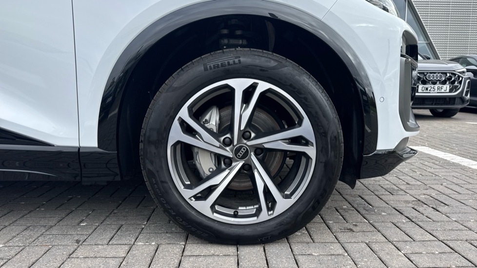 Used Audi Q6 e-tron 2025 for sale - 76871597: Photo 5