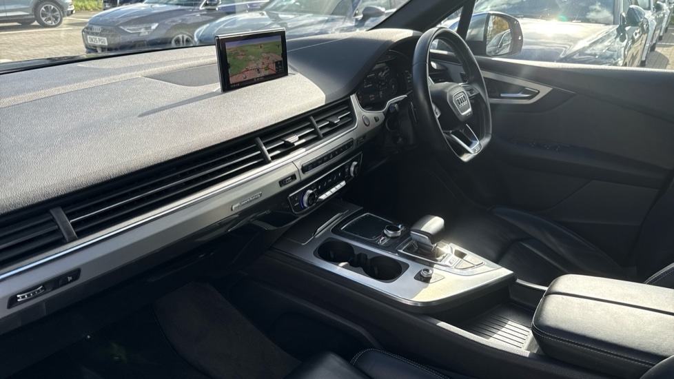 Used Audi Q7 2017 for sale - 76869925: Photo 2