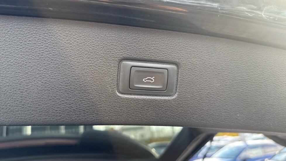 Used Audi Q7 2017 for sale - 76869925: Photo 41