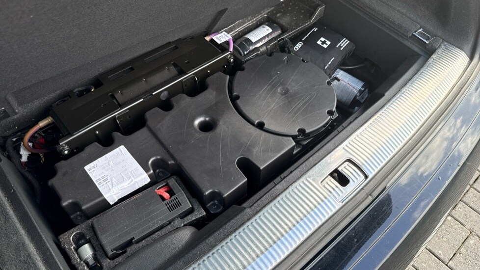 Used Audi Q7 2017 for sale - 76869925: Photo 42