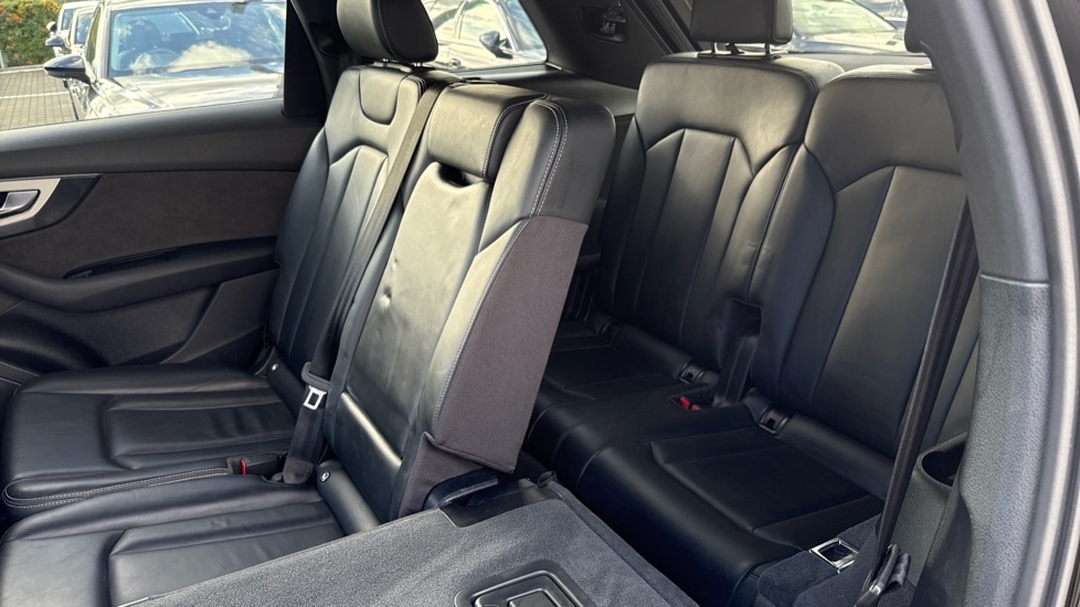 Used Audi Q7 2017 for sale - 76869925: Photo 47