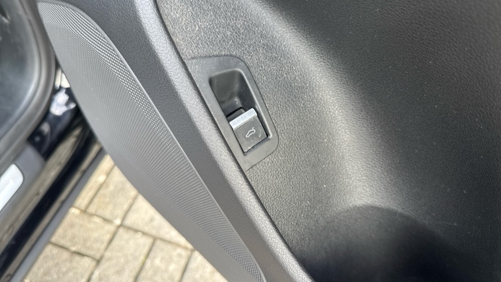 Used Audi Q7 2017 for sale - 76869925: Photo 50