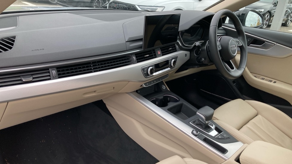 Used Audi A4 2021 for sale - 76868930: Photo 2